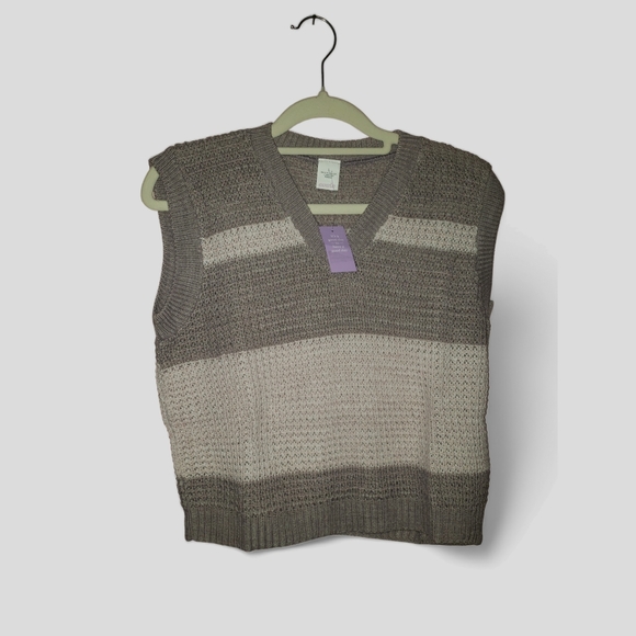 💖 Girls Striped Sweater Vest - Picture 8 of 16